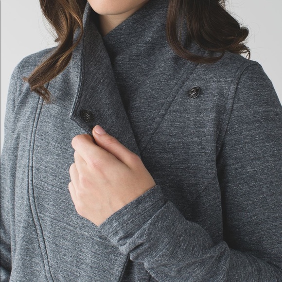 Lululemon that’s a wrap jacket grey 6 - Picture 4 of 4